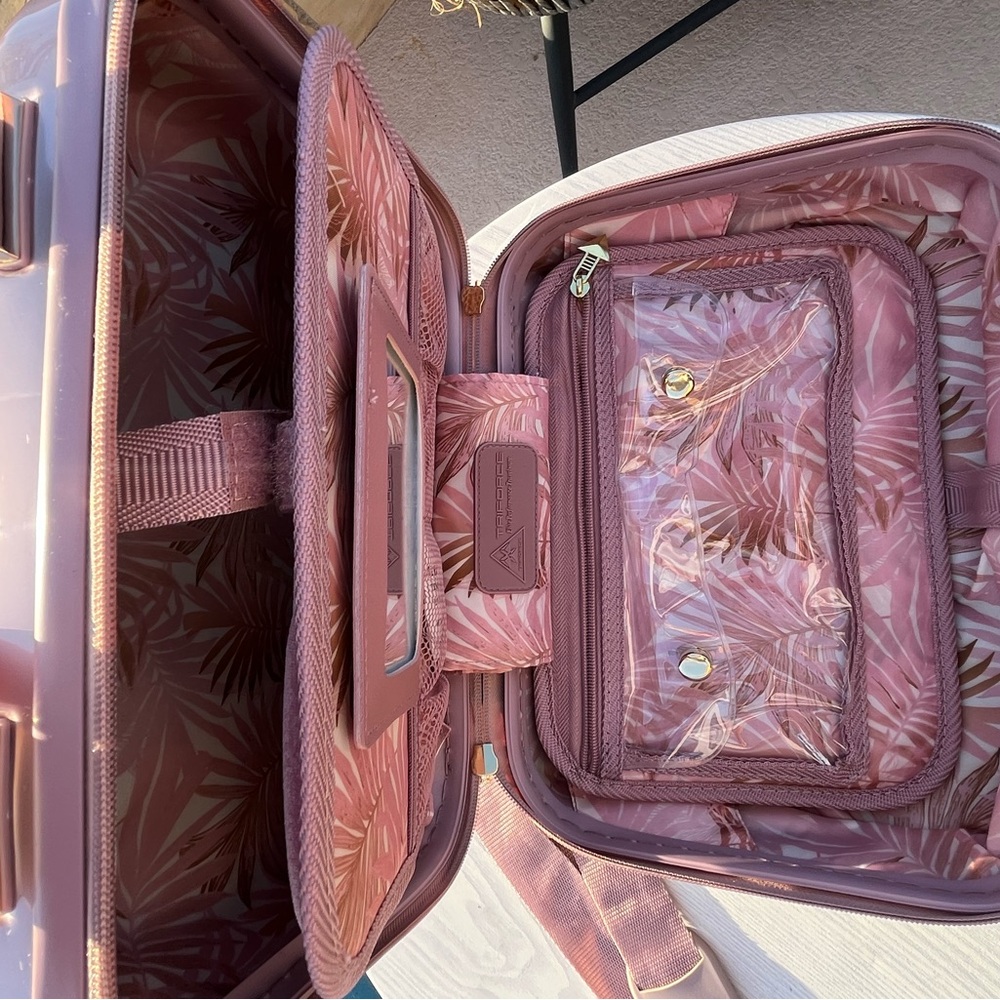 Elegant Pink Travel Beauty Bag - Picture 9 of 13